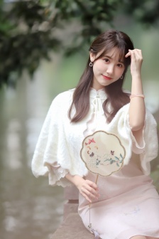 美丽的姑娘在线观看完整版中文高清